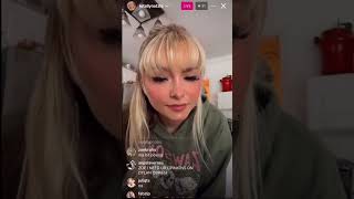 Not my live Zoe Laverne live on her fandom account [upl. by Charity]