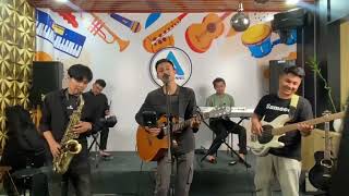 Yang sedang sedang saja  Erasyaqira  Live cover Asa channel [upl. by Etoile611]