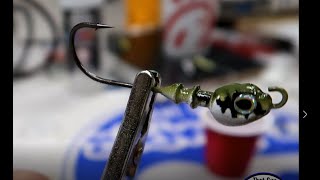 Airbrushing a Chatterbait Largemouth Bass Pattern That Guy Skimpy  DoIt Molds [upl. by Ireg]