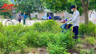 Volunteer to clean up grass helps the elderly have a clean beautiful and airy place to exercise [upl. by Petigny]