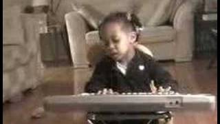 Nia singing Alicia Keys quotFallinquotUnplugged live version age 4 [upl. by Peder181]