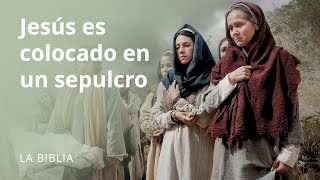 Jesús es colocado en un sepulcro [upl. by Eiramoj863]