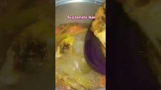 Resepi sup tomato ikan tetambak short [upl. by Yenohtna]