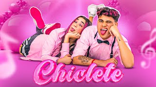 CHICLETE  EMILLY VICK E ROBSON clipe oficial [upl. by Berny]