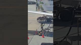 Plane refuelling at Tullamarine Airport aviation I hadnt seen that happen before [upl. by Uos]