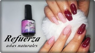 Esmaltado semipermanente con refuerzo en uñas naturales Desingnails Tay [upl. by Ettennal]