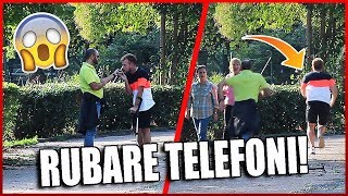 RUBARE TELEFONI ALLA GENTE CON LE STAMPELLE PRANK [upl. by Marrissa]