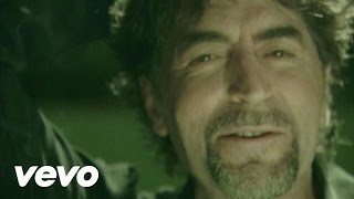 Joaquín Sabina  Paisanaje Videoclip [upl. by Aniuqaoj81]