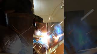 how the welder works with corner welding stickwelding weld welding weldingthinmetal welder [upl. by Llenrod]