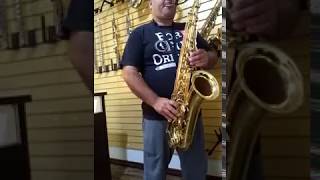 Teste De som Sax Tenor Yamaha YTS32 Purple Logo Yamaha 32 Purple Logo Tenor Saxophone Sound Test [upl. by Jenny524]