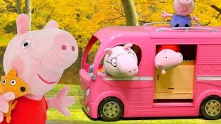 Spielzeug Video auf Deutsch Aufräumung im neuen Haus Wir spielen mit Peppa Wutz [upl. by Norda]