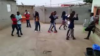 Kizomba no quintal da tia Guida  Angola Santos Aurio kizomba semba [upl. by Philbert]