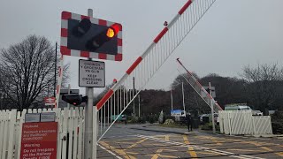 Porthmadog Level Crossing Gwynedd 16122023 [upl. by Cacka]