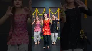 Pura London Thumakda ♥️ shorts ytshorts trending snehu ki gang dance bollywood viral Punjabi [upl. by Zelle]