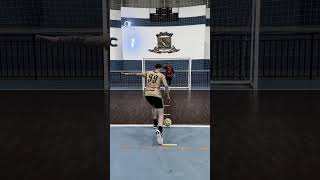 Como defender pênalti no futsal goleiro futsal dicas [upl. by Nosreffej]