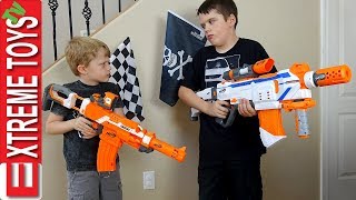 Extreme Toys Short Capture The Flag Nerf Battle Ethan and Cole Vs Mom and Dad Nerf War [upl. by Danni]