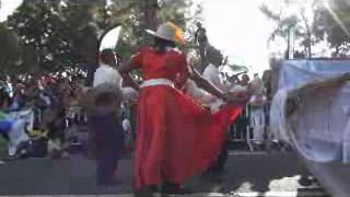 Carnaval des îles Vanille  La fièvre de Rio gagne FlicenFlac [upl. by Itsyrc]