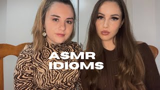 ASMR Enseñándote Inglés  REAL English teachers  En Español [upl. by Oirifrop345]