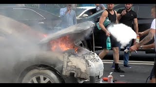 Пожар на Севастопольском проспекте в Москве Сгорела иномарка 04082018 [upl. by Dyob]