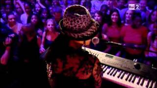 Alicia Keys  Fallin Live Top Of The Pops [upl. by Ttayw]