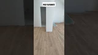 Pavimento flutuante bonito ou não flutuante piso pavimentação diy diyflooring flooringexperts [upl. by Nhar]