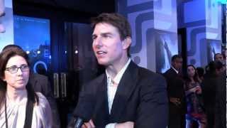 Oblivion  Intervista a Tom Cruise sul red carpet di Rio de Janeiro [upl. by Ancilin]