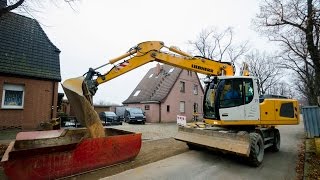 Bagger LIEBHERR A920 mit Likufix [upl. by Pirnot]