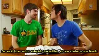 SMOSH  Food Battle 2009  Legendado [upl. by Odarnoc]