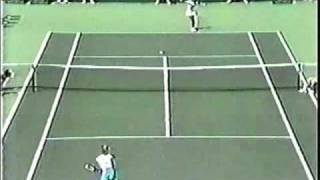 Chris Evert d Steffi Graf  1986 Lipton International finals [upl. by Aerua]