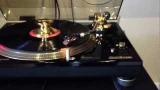 TECHNICS SL 1200 LTD GOLD [upl. by Ailin]