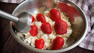 Ein Rezept das man unbedingt ausprobieren sollte Ein leckeres Dessert mit ERDBEEREN Quark für alle [upl. by Webb391]