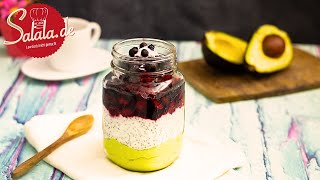 Avocado Chia Joghurt mit Beeren zum Frühstück I Low Carb Rezept [upl. by Shannan]