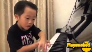 Niño de 4 años \ Tocando el piano como los Ángeles [upl. by Nessa801]