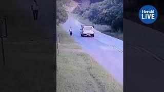 PE cyclist pushed off bicycle and robbed [upl. by Suzzy]