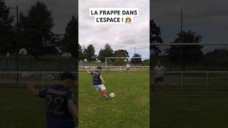 Ma frappe termine dans lespace 👩‍🚀 football footballshorts challenge [upl. by Liederman]