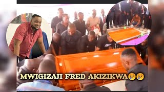 MAZISHI YA MWIGIZAJI FRED  TAZAMA MWILI WAKE UKIZIKWA 😢 [upl. by Calia864]