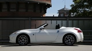 Nissan 370Z Roadster vs Coupe  Black vs White [upl. by Annawak964]