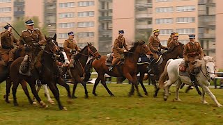 Ułani  pokazy konne grup rekonstrukcyjnych  Święto Niepodległości  Bolesławiec 11112024 [upl. by Erreit]