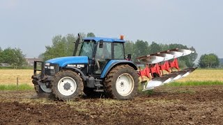 New Holland 8160 amp Steeno Varial 4schaarploeg [upl. by Raseda215]