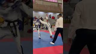 Patada descendente 🪓🥋 taekwondo funk axe kick ufc mma video [upl. by Mell]