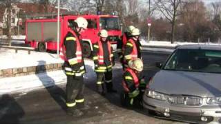 FF Altglienicke  VU PKW  Waltersdorfer Chaussee  06012009 [upl. by Dhiman]