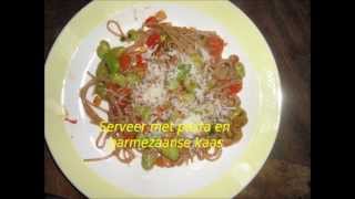 Pastasaus met tomaten en tuinbonen [upl. by Knowland]