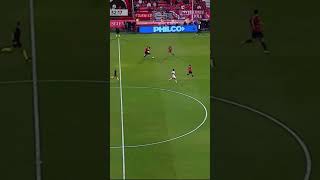 PERDES LA PELOTA PERO TRANQUI SOS KEVIN LOMÓNACO 😎 futbol independiente foryou avellaneda [upl. by Ateuqram]