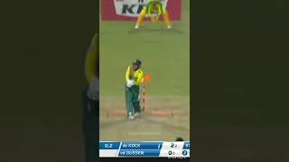 De kock Vs Micheal Stark cricketdekock micheal [upl. by Jemmy]