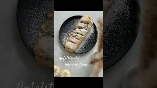 Veganer Apfelstrudel🍂 vegan apfelstrudel baking [upl. by Ellenuahs]