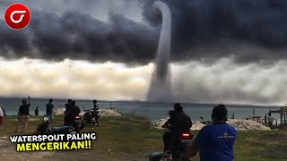 Mengerikan Detik Detik Angin Tornado Atau Waterspout Menerjang Kota Luwuk Warga Berhamburan [upl. by Ellynad140]