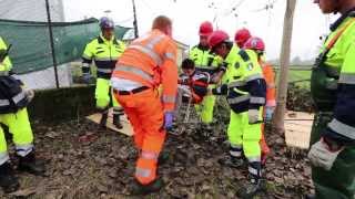 PROTEZIONE CIVILE  Simulazione terremoto e intervento [upl. by Bridgette935]