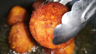 BOLITAS DE PLATANO MADURO FRITAS CON MUCHO QUESO  Vivir para Comer [upl. by Nylidnam]