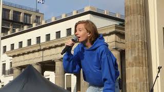 Wilhelmine  Solange du dich bewegst  Brandenburger Tor 2532022 [upl. by Ynotna]