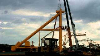 Erection of a Fulghum Industries 170 45Ton Log Crane [upl. by Yci487]